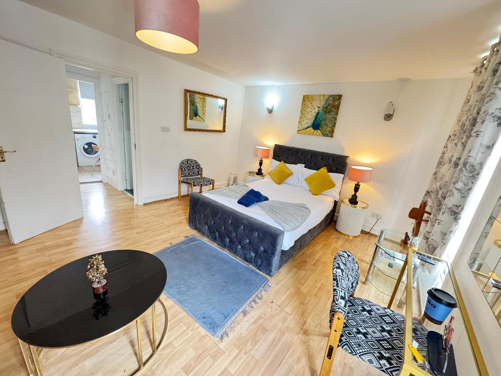 Beautiful Family Near Paddington London